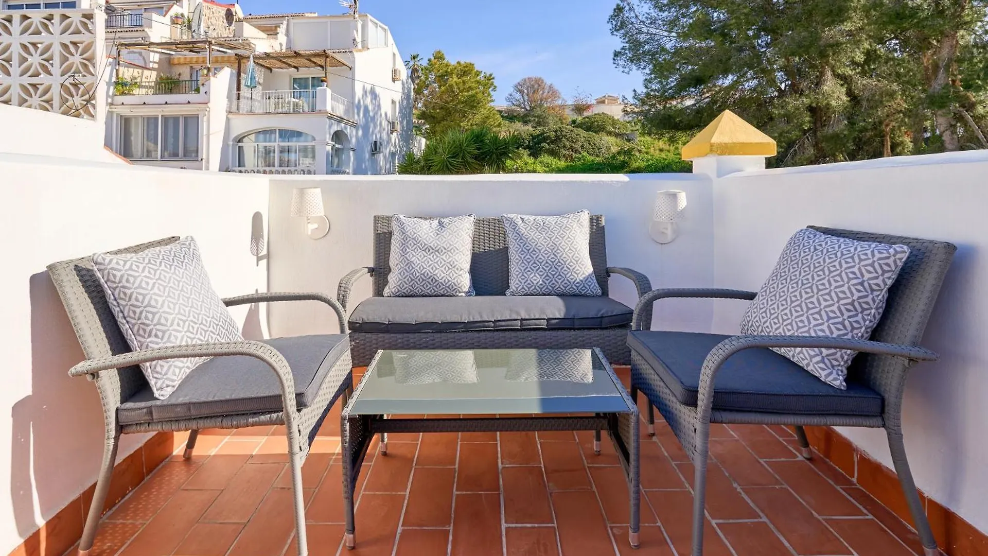 Casa Rosa Burriana Beach Nerja Villa
