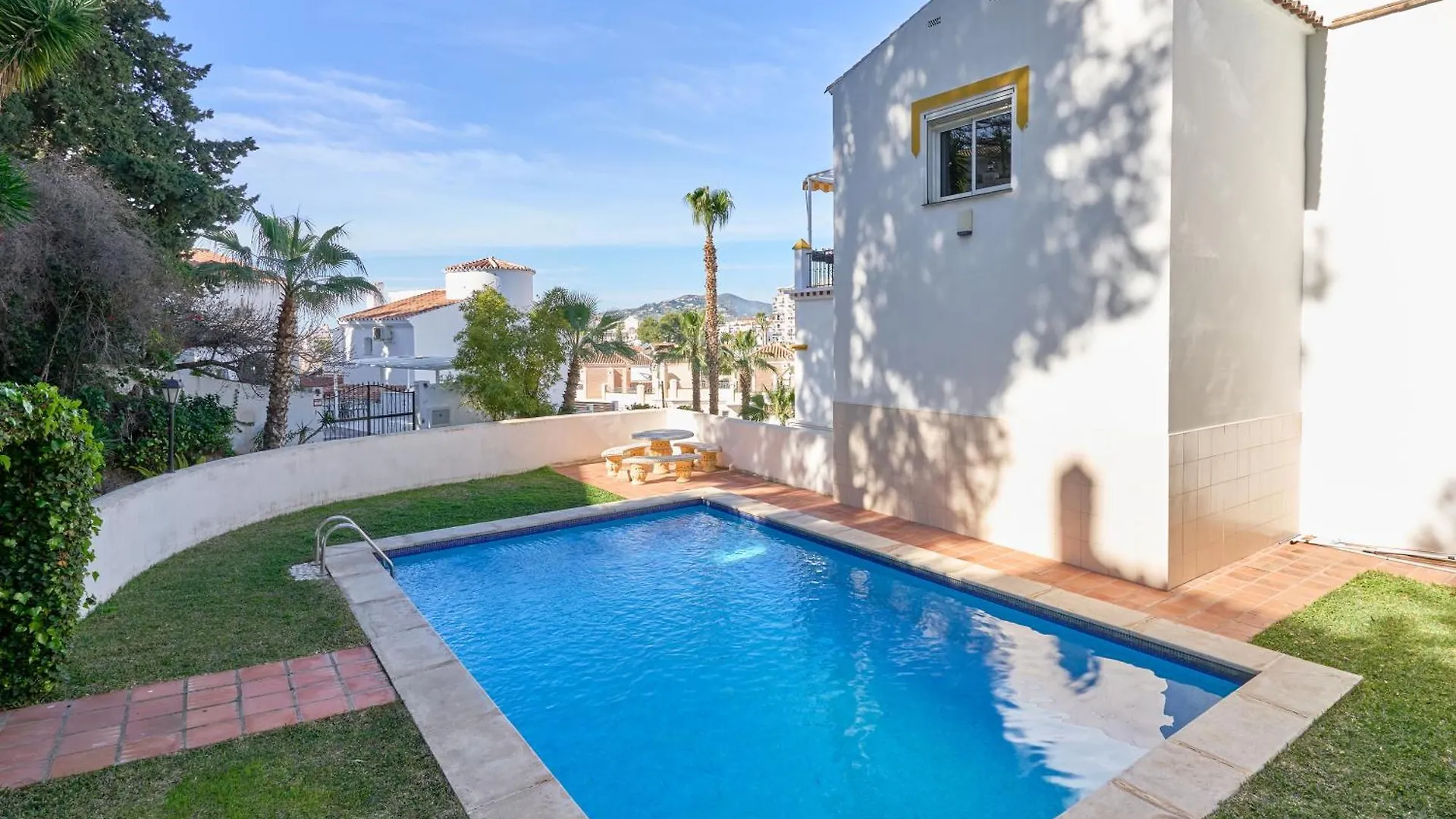 Villa Casa Rosa Burriana Beach Nerja