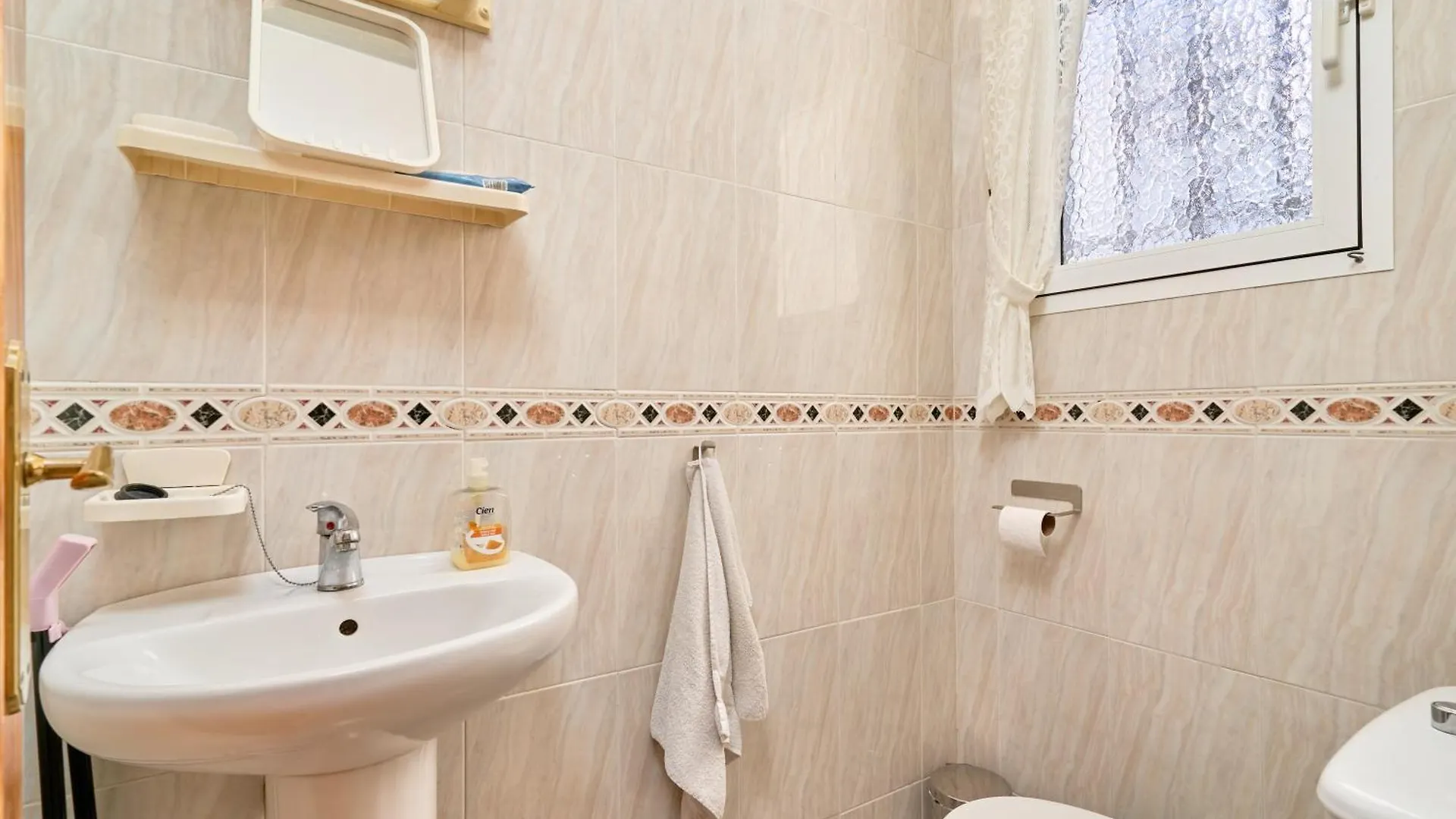 Casa Rosa Burriana Beach Nerja 0*,  Spain