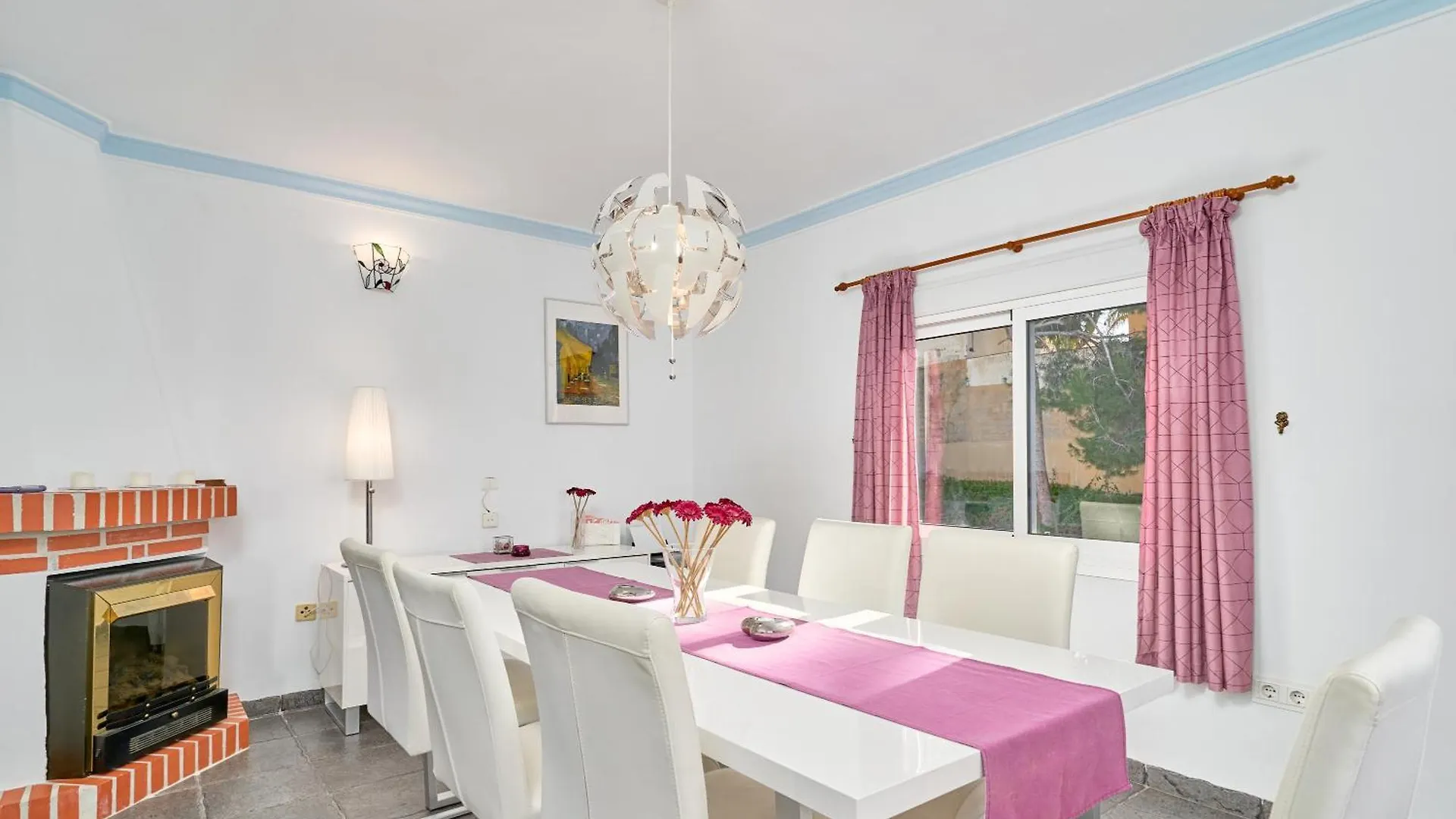 Casa Rosa Burriana Beach Nerja Villa